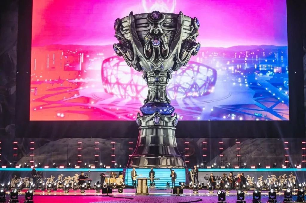 Scout四杀斯莫德五斩Tarzan Zika鳄鱼单吃Xiaohu LNG先下一城